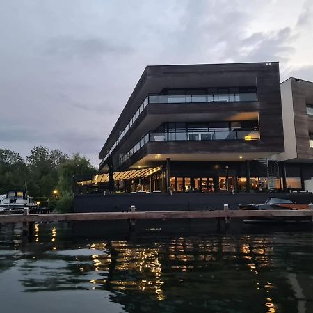 Appartement Aan Jachthaven Met Zicht Op Veerse Meer Arnemuiden Exterior foto