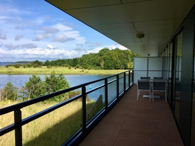 Appartement Aan Jachthaven Met Zicht Op Veerse Meer Arnemuiden Exterior foto