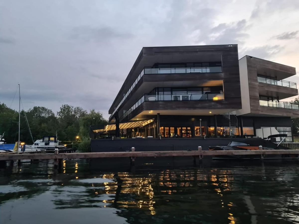 Appartement Aan Jachthaven Met Zicht Op Veerse Meer Arnemuiden Exterior foto